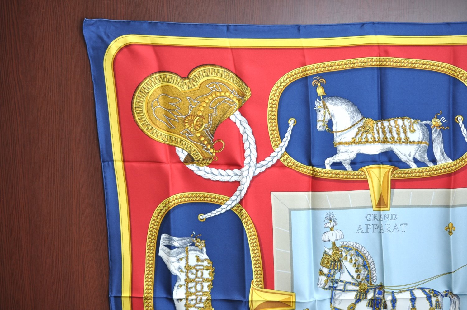 Authentic HERMES Carre 90 Scarf 