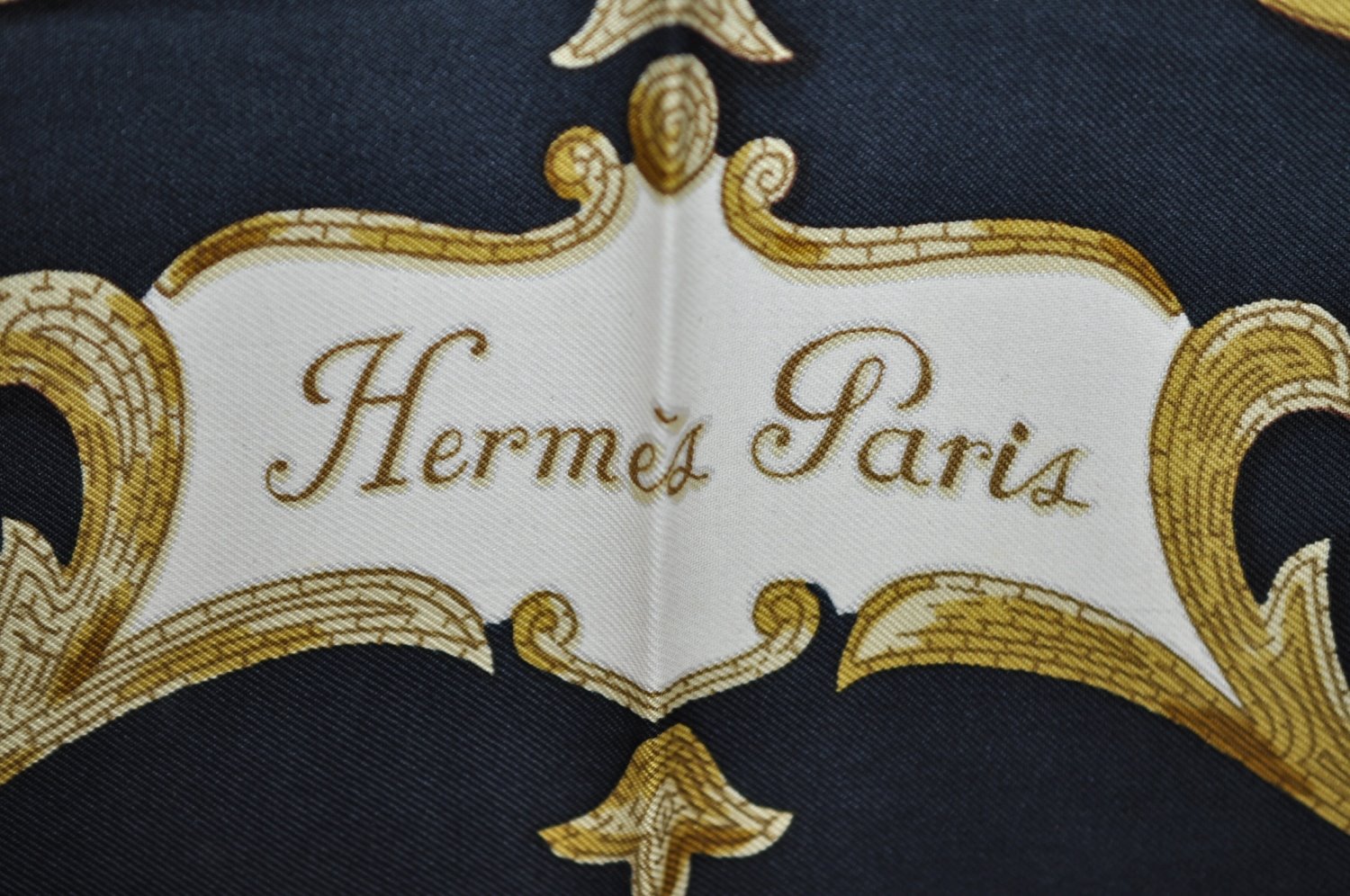 Authentic HERMES Carre 90 Scarf 