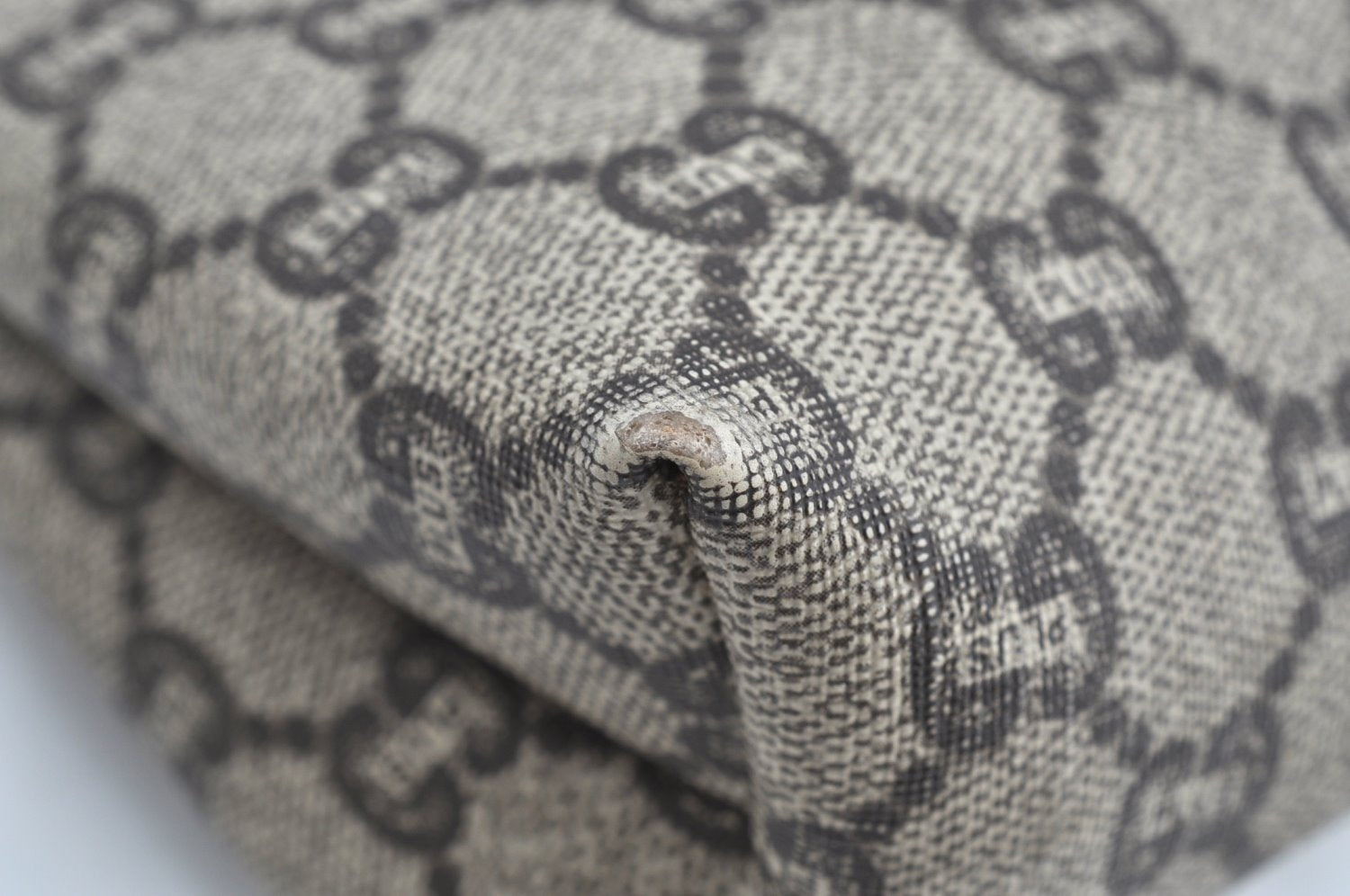 Authentic GUCCI GG Plus Clutch Hand Bag Purse GG PVC Leather Brown K5428