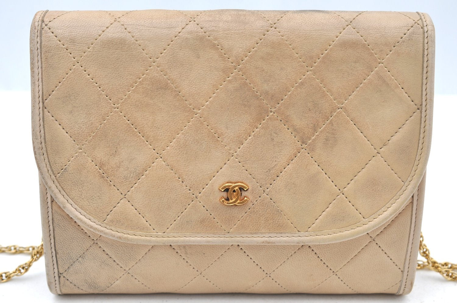 Authentic CHANEL Lamb Skin Matelasse Chain Shoulder Bag Purse Beige CC K5429