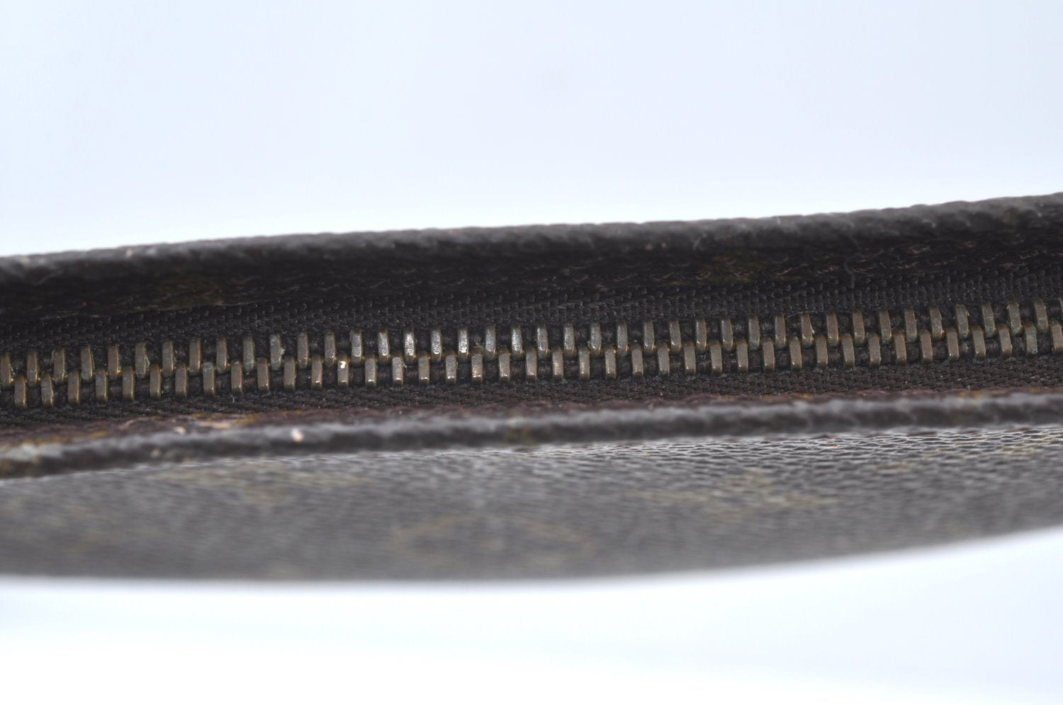 Authentic Louis Vuitton Monogram Pouch For Bucket PM LV K5472