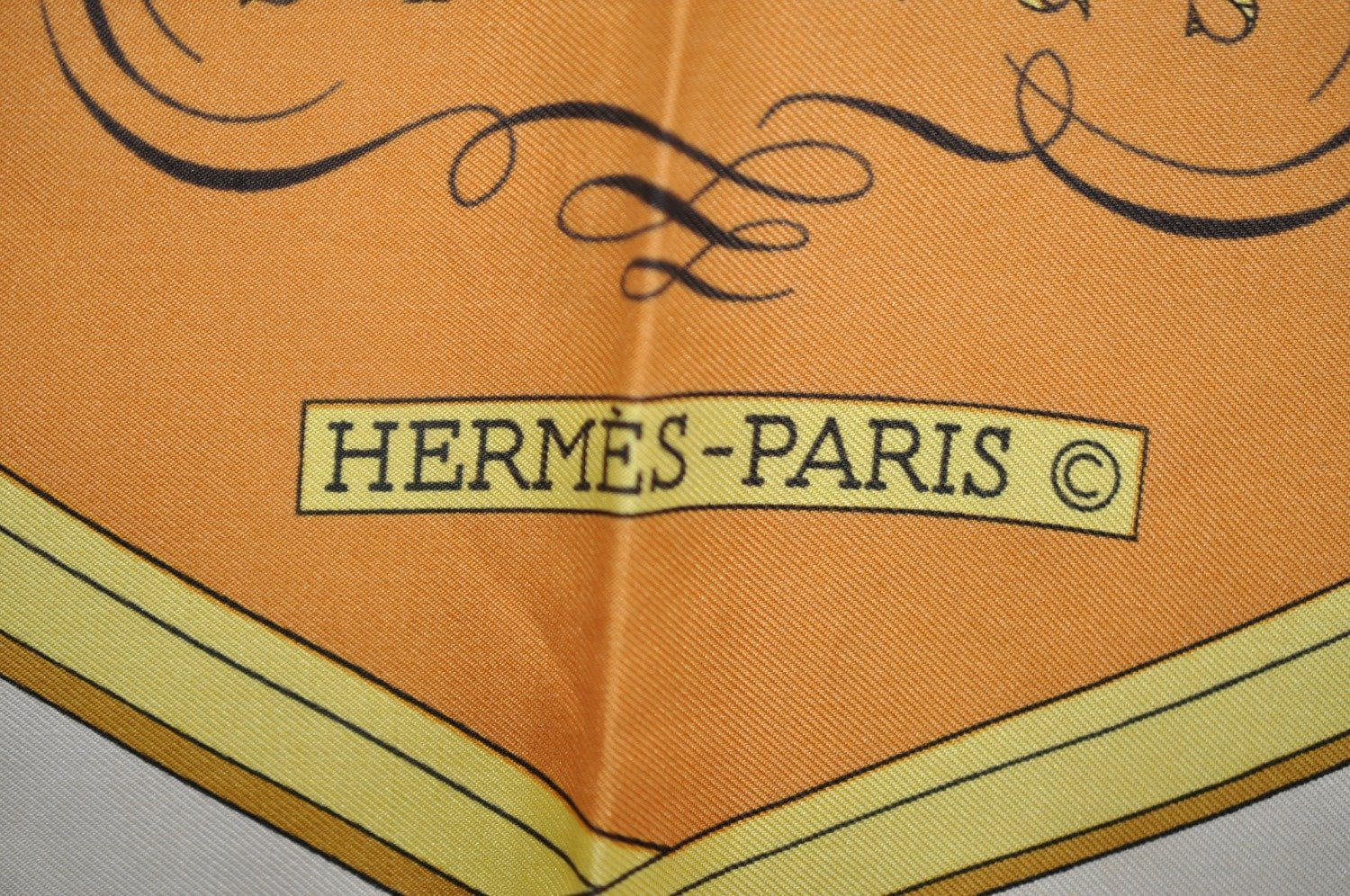 Authentic HERMES Carre 90 Scarf 