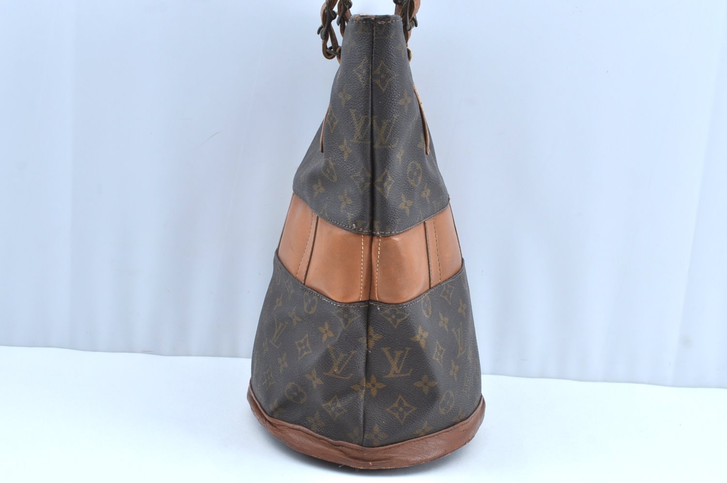 Authentic Louis Vuitton Monogram Bucket GM Shoulder Bag T42236 USA Model K5521