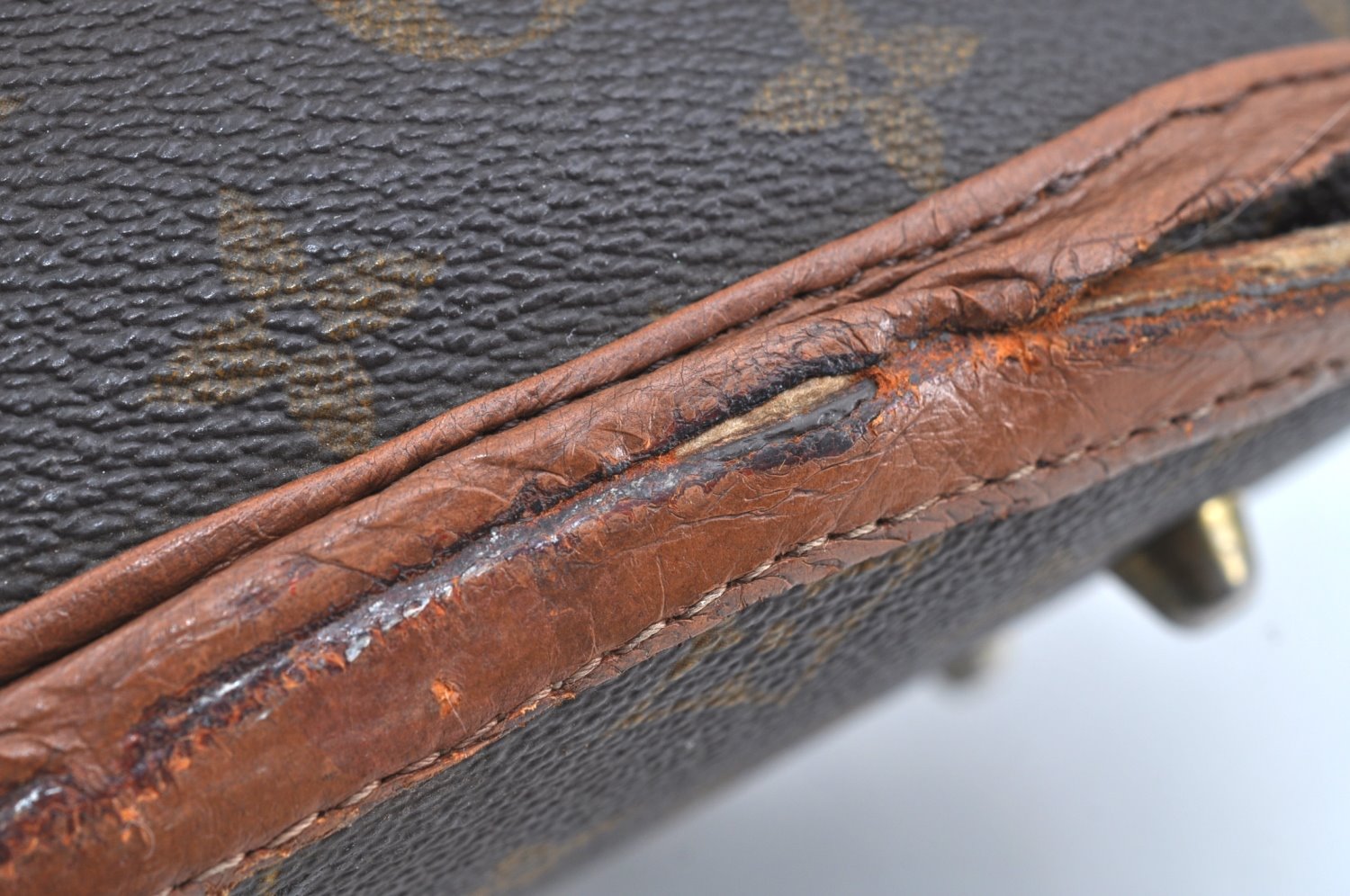 Authentic Louis Vuitton Monogram Bucket GM Shoulder Bag T42236 USA Model K5521