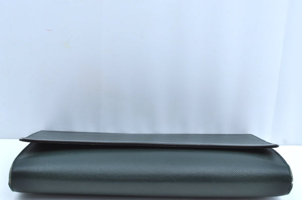 Auth Louis Vuitton Taiga Volga Document case Clutch Bag Green M30204 LV K5522