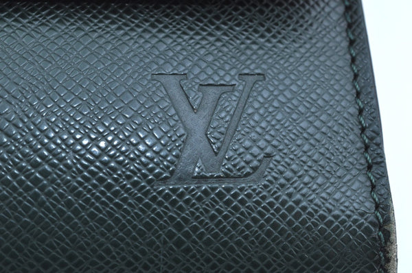 Auth Louis Vuitton Taiga Volga Document case Clutch Bag Green M30204 LV K5522