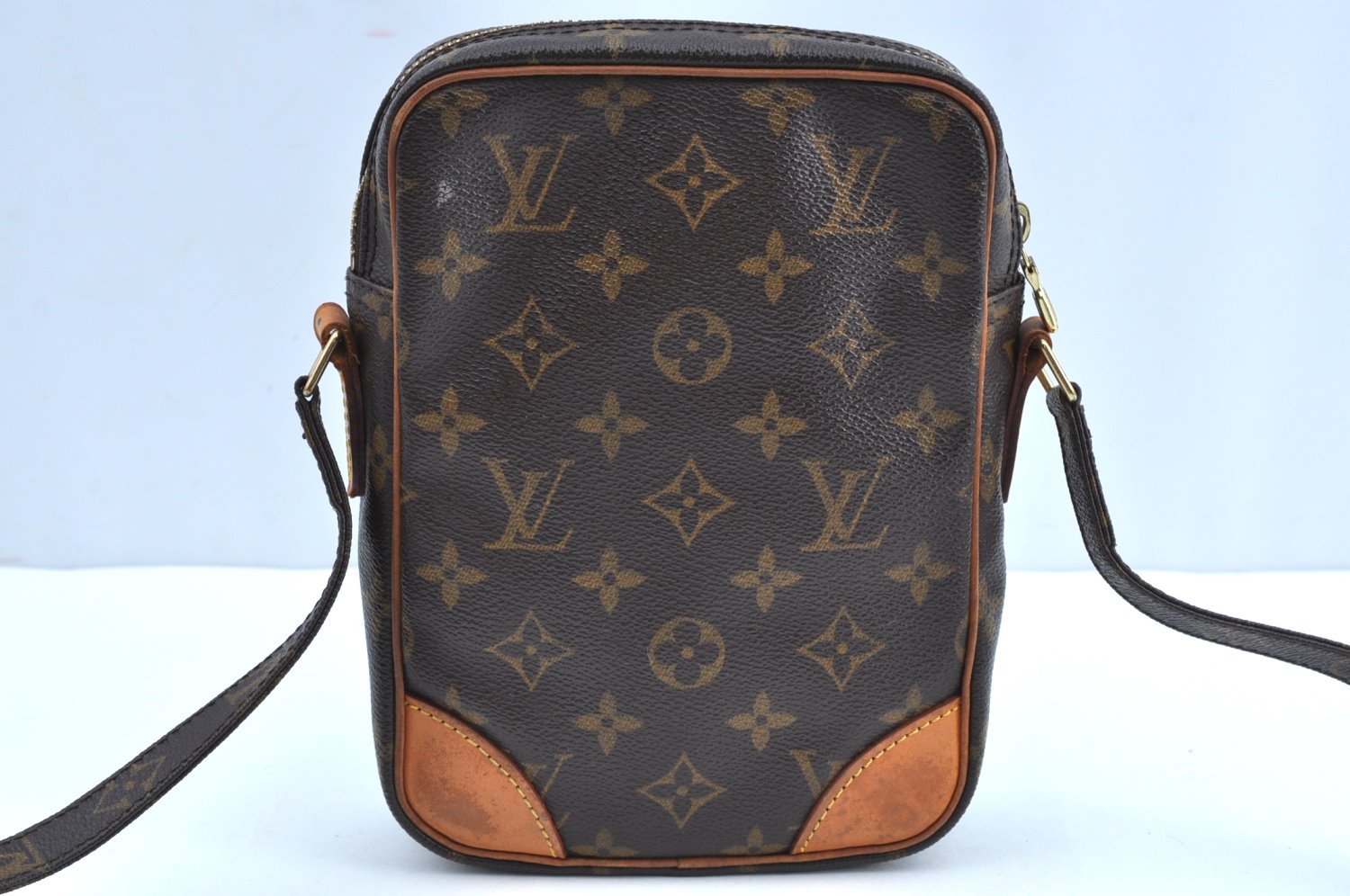 Authentic Louis Vuitton Monogram Danube Shoulder Cross Body Bag M45266 LV K5542