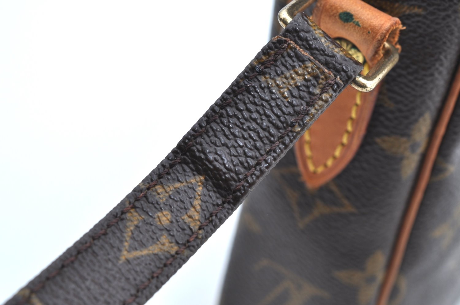 Authentic Louis Vuitton Monogram Danube Shoulder Cross Body Bag M45266 LV K5542