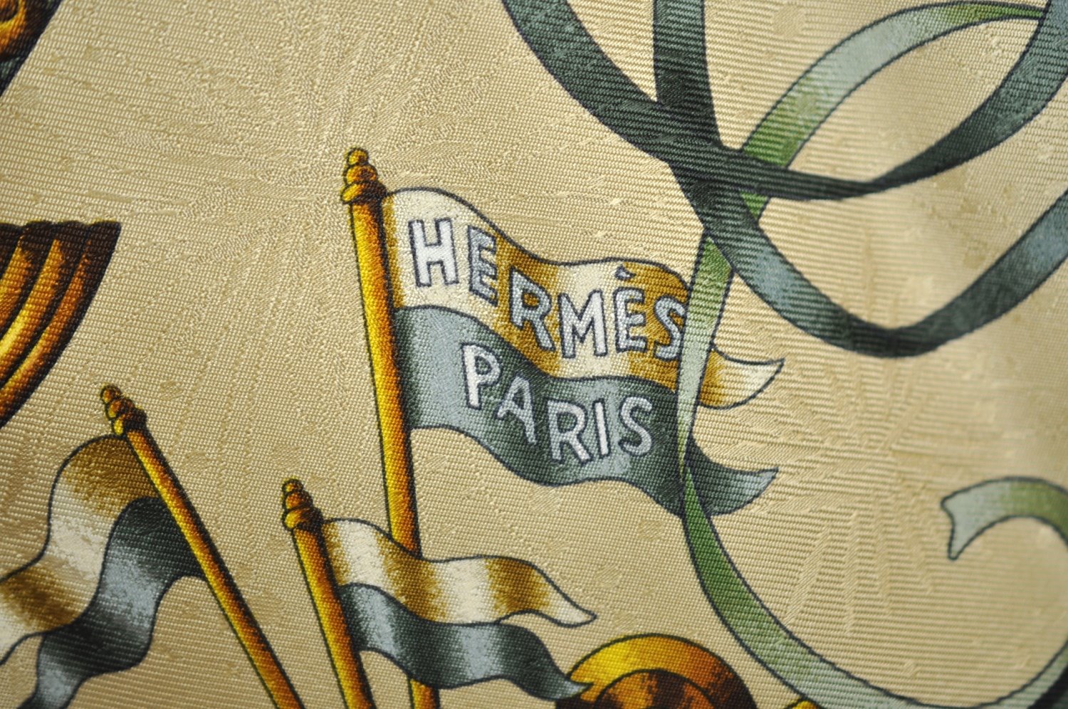 Authentic HERMES Carre 90 Scarf 