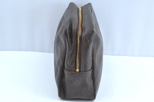 Auth Louis Vuitton Monogram Trousse Toilette 28 Clutch Hand Bag M47522 LV K5558
