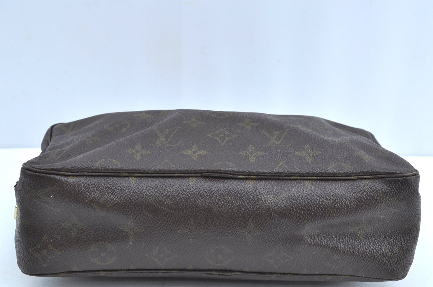 Auth Louis Vuitton Monogram Trousse Toilette 28 Clutch Hand Bag M47522 LV K5558