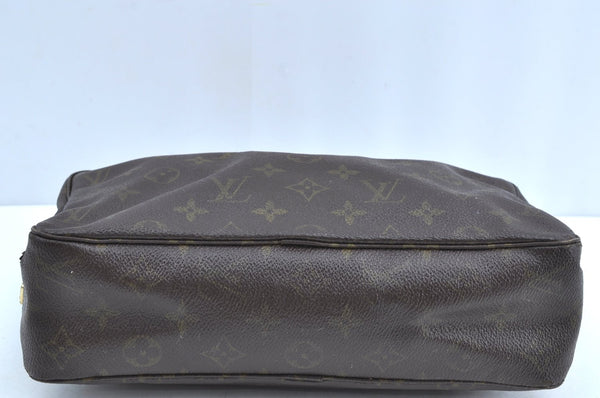 Auth Louis Vuitton Monogram Trousse Toilette 28 Clutch Hand Bag M47522 LV K5558
