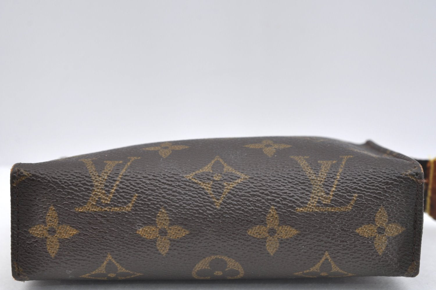 Authentic Louis Vuitton Monogram Poche Toilette 15 M47546 Cosmetics Pouch K5563