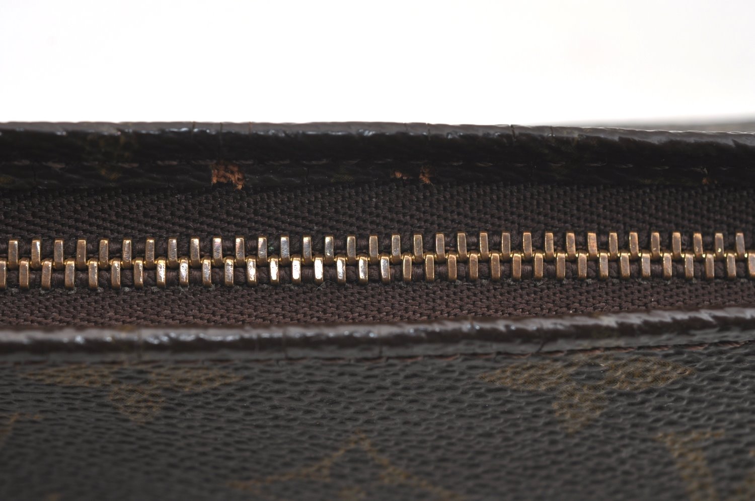 Authentic Louis Vuitton Monogram Poche Toilette 15 M47546 Cosmetics Pouch K5563