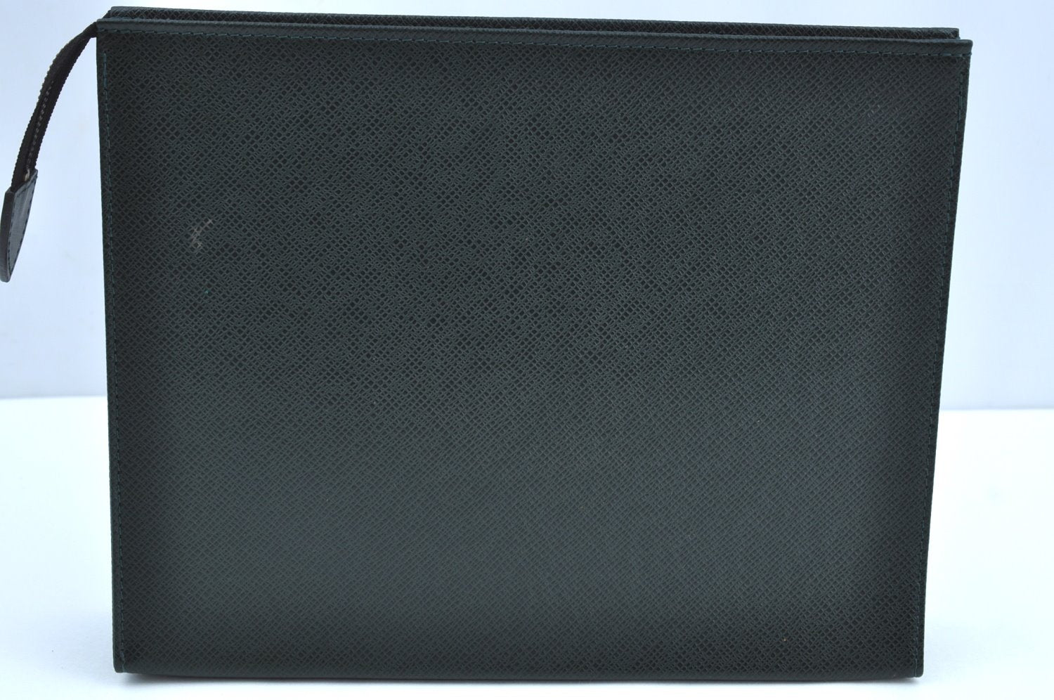 Auth Louis Vuitton Taiga Poche Toilette Cosmetics Pouch Green M99034 Junk K5572