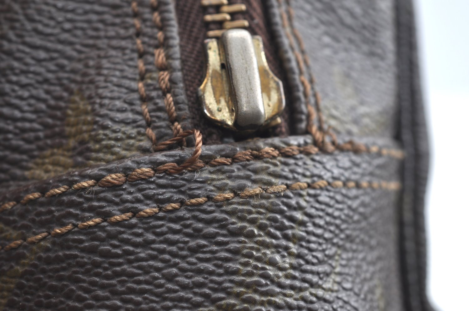 Auth Louis Vuitton Monogram Trousse Toilette 28 Clutch Bag Old Model Junk K5597