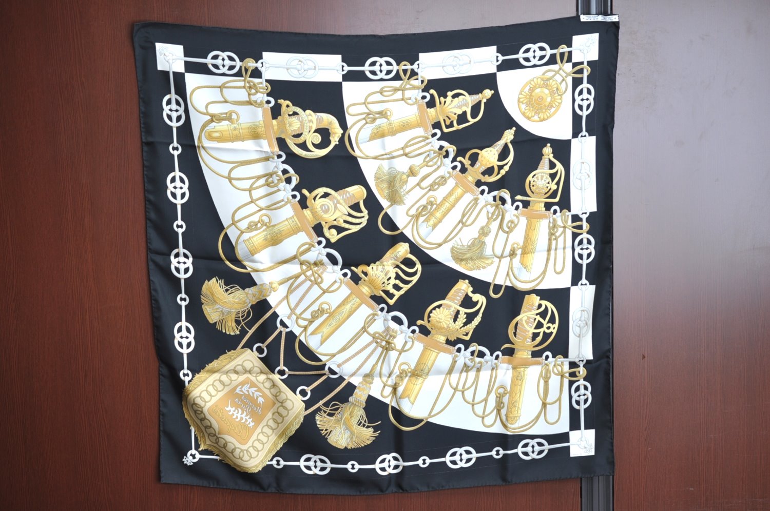 Authentic HERMES Carre 90 Scarf 