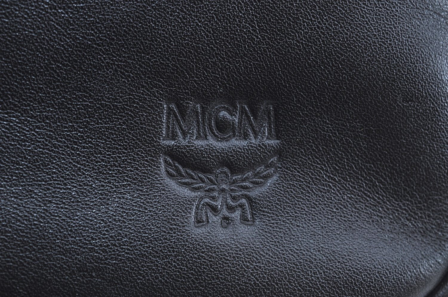 Authentic MCM Vintage Leather Shoulder Bag Purse Black K5643