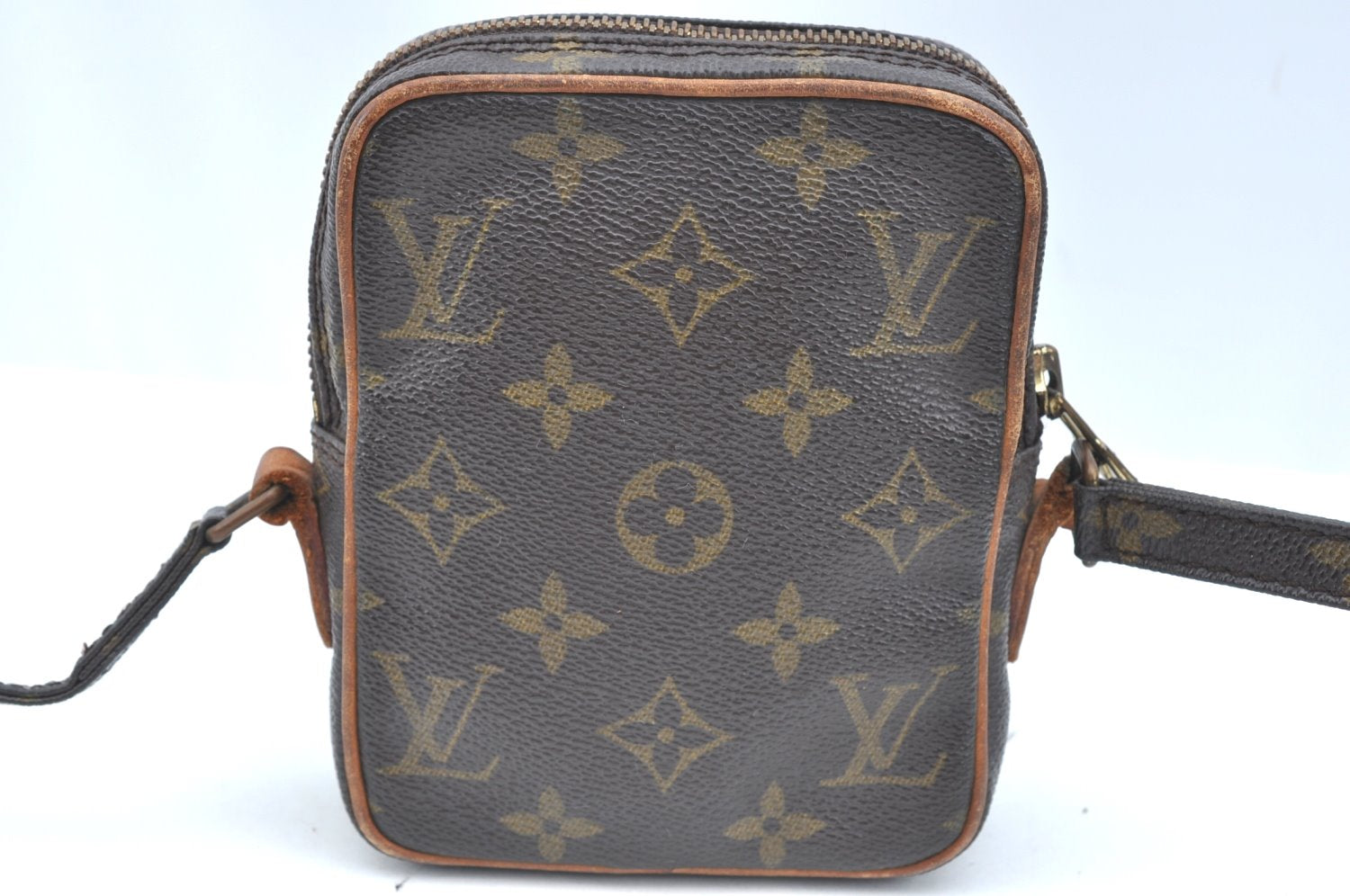 Auth Louis Vuitton Monogram Mini Poche Danube Shoulder Cross Bag M45268 LV K5665