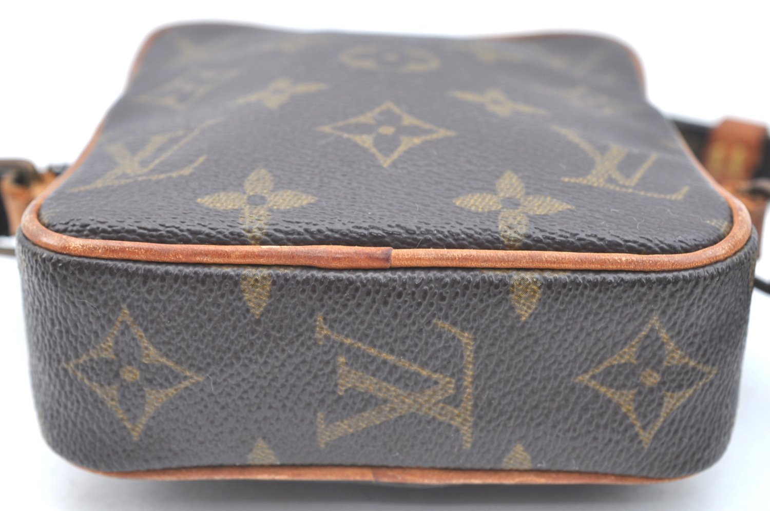 Auth Louis Vuitton Monogram Mini Poche Danube Shoulder Cross Bag M45268 LV K5665