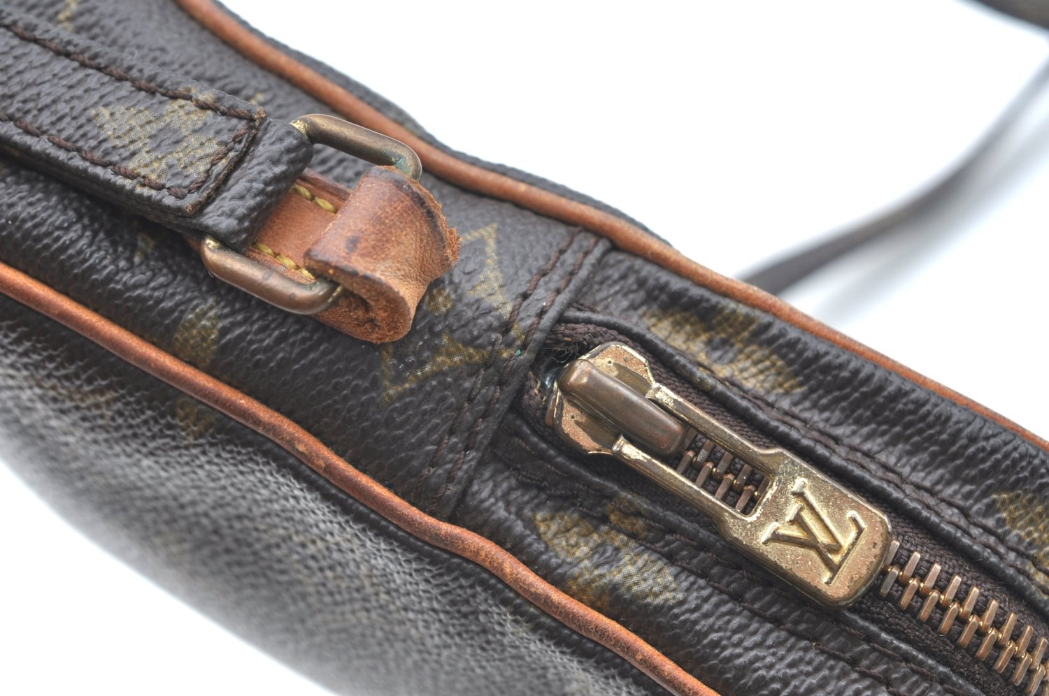 Auth Louis Vuitton Monogram Mini Poche Danube Shoulder Cross Bag M45268 LV K5665