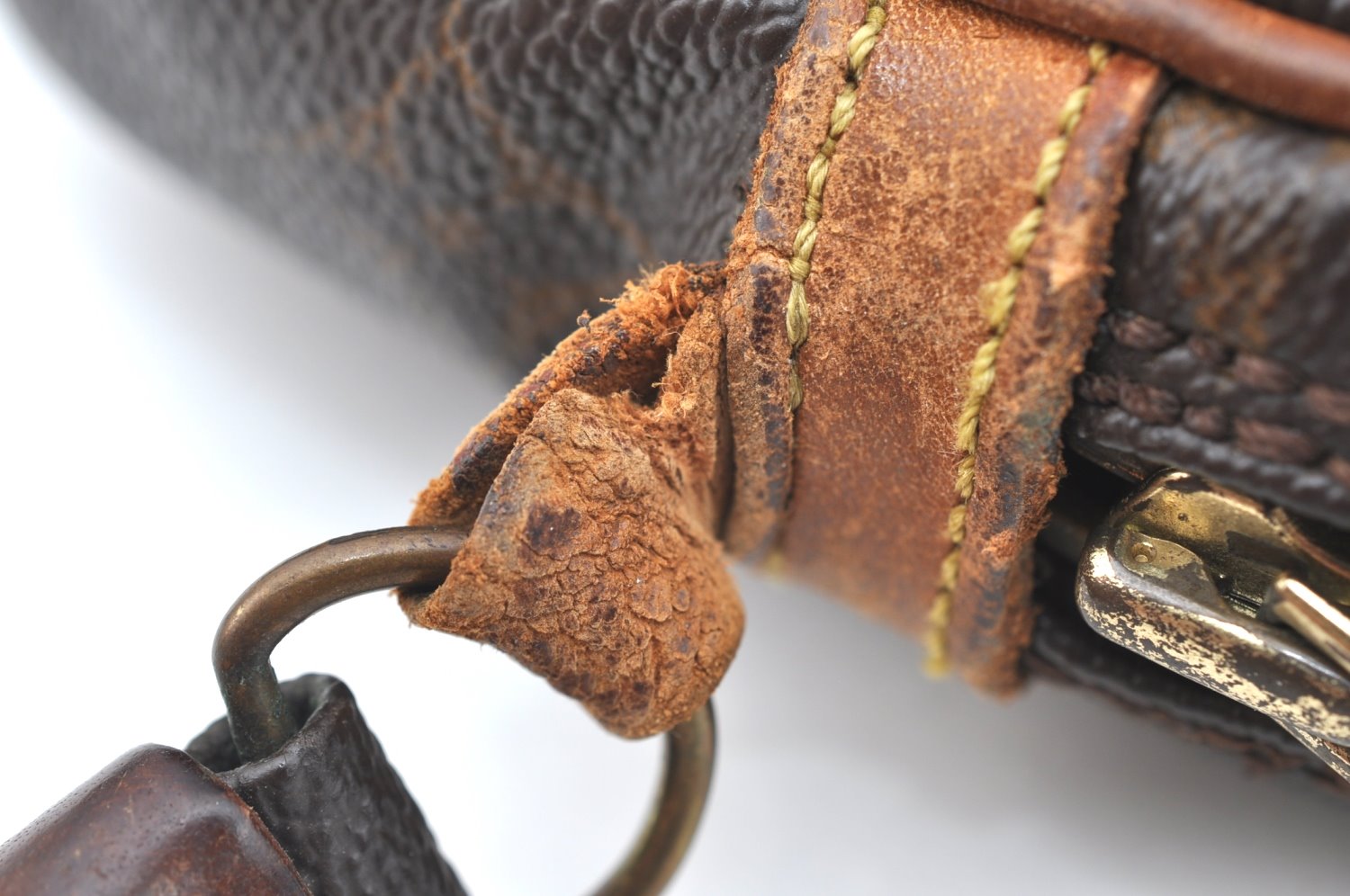 Auth Louis Vuitton Monogram Marly Dragonne PM Clutch Hand Bag Old Model K5670