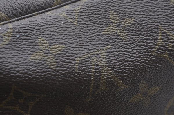 Auth Louis Vuitton Monogram Trousse Toilette 28 Clutch Hand Bag M47522 LV K5703