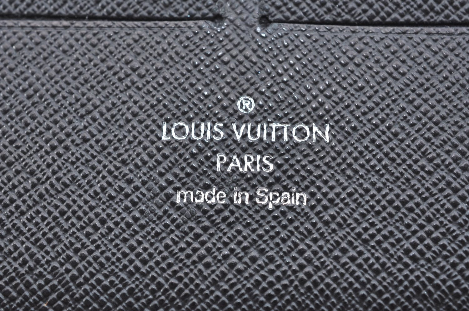 Authentic Louis Vuitton Damier Graphite Zippy Organizer Wallet N63077 LV K5710