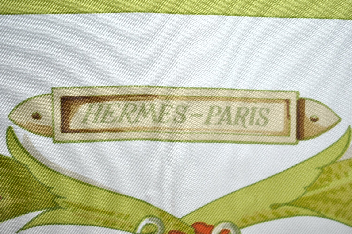 Authentic HERMES Carre 90 Scarf 