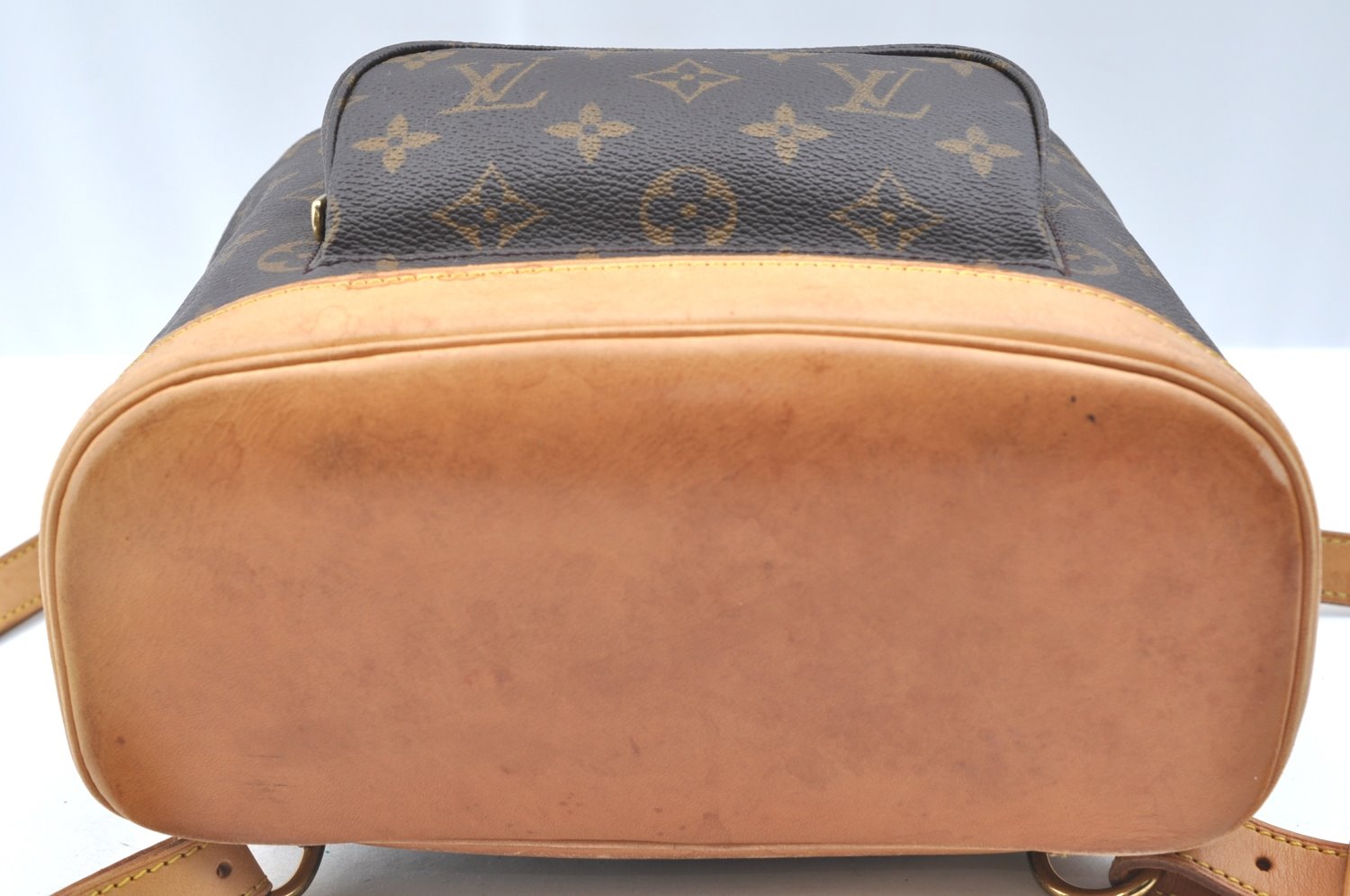 Authentic Louis Vuitton Monogram Montsouris MM Backpack M51136 LV K5754