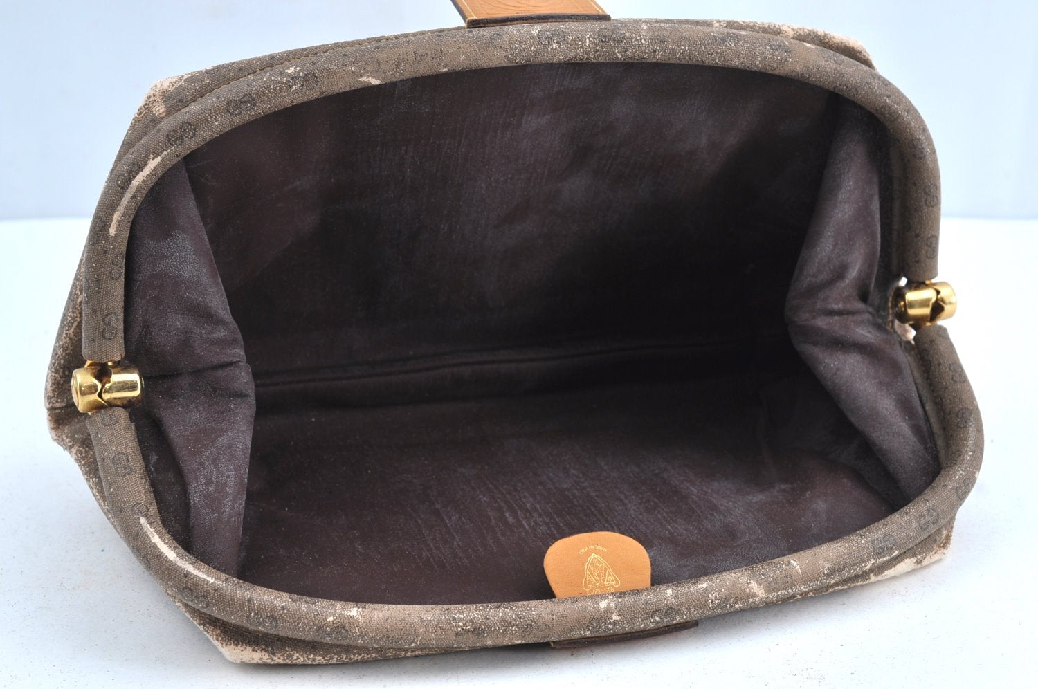 Authentic GUCCI Micro GG PVC Leather Clutch Hand Bag Purse Brown Junk K5760