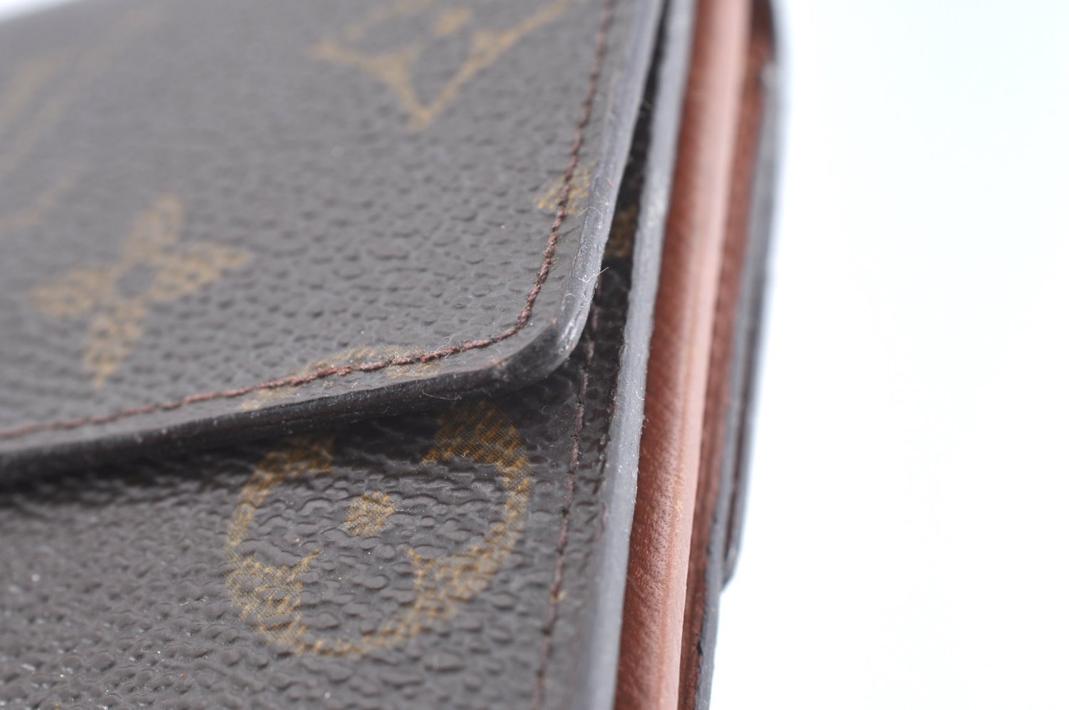 Authentic Louis Vuitton Monogram M61652 Porte Monnaie Billet Carte Credit K5762