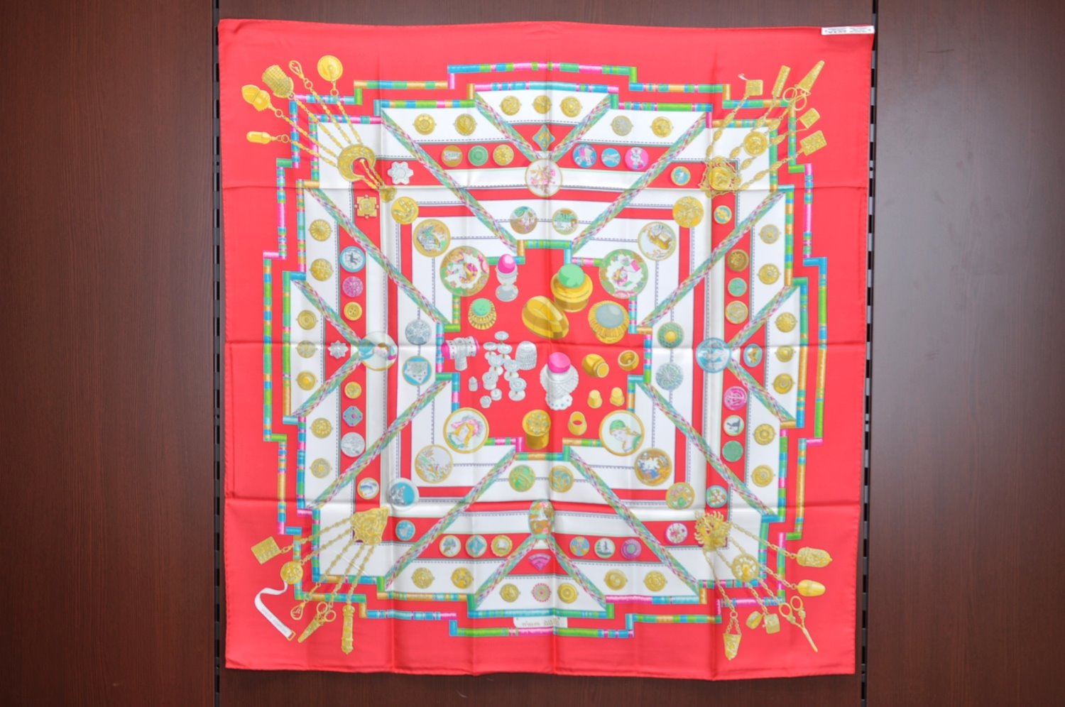 Authentic HERMES Carre 90 Scarf 