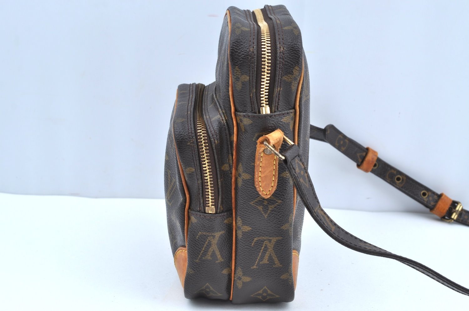 Authentic Louis Vuitton Monogram Amazone Shoulder Cross Body Bag M45236 LV K5769
