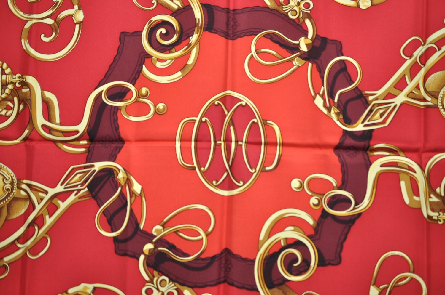 Authentic HERMES Carre 90 Scarf Crest Emblem Motif Silk Red K5799