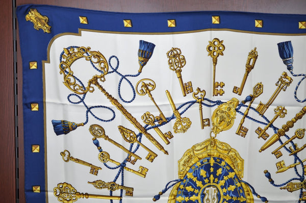 Authentic HERMES Carre 90 Scarf "LES CLES" Silk Navy K5806
