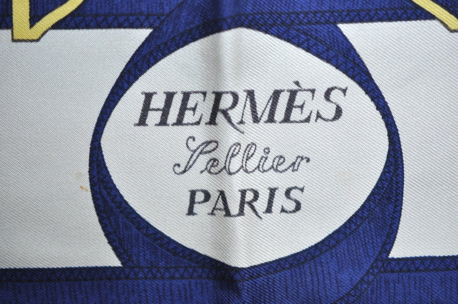 Authentic HERMES Carre 90 Scarf 