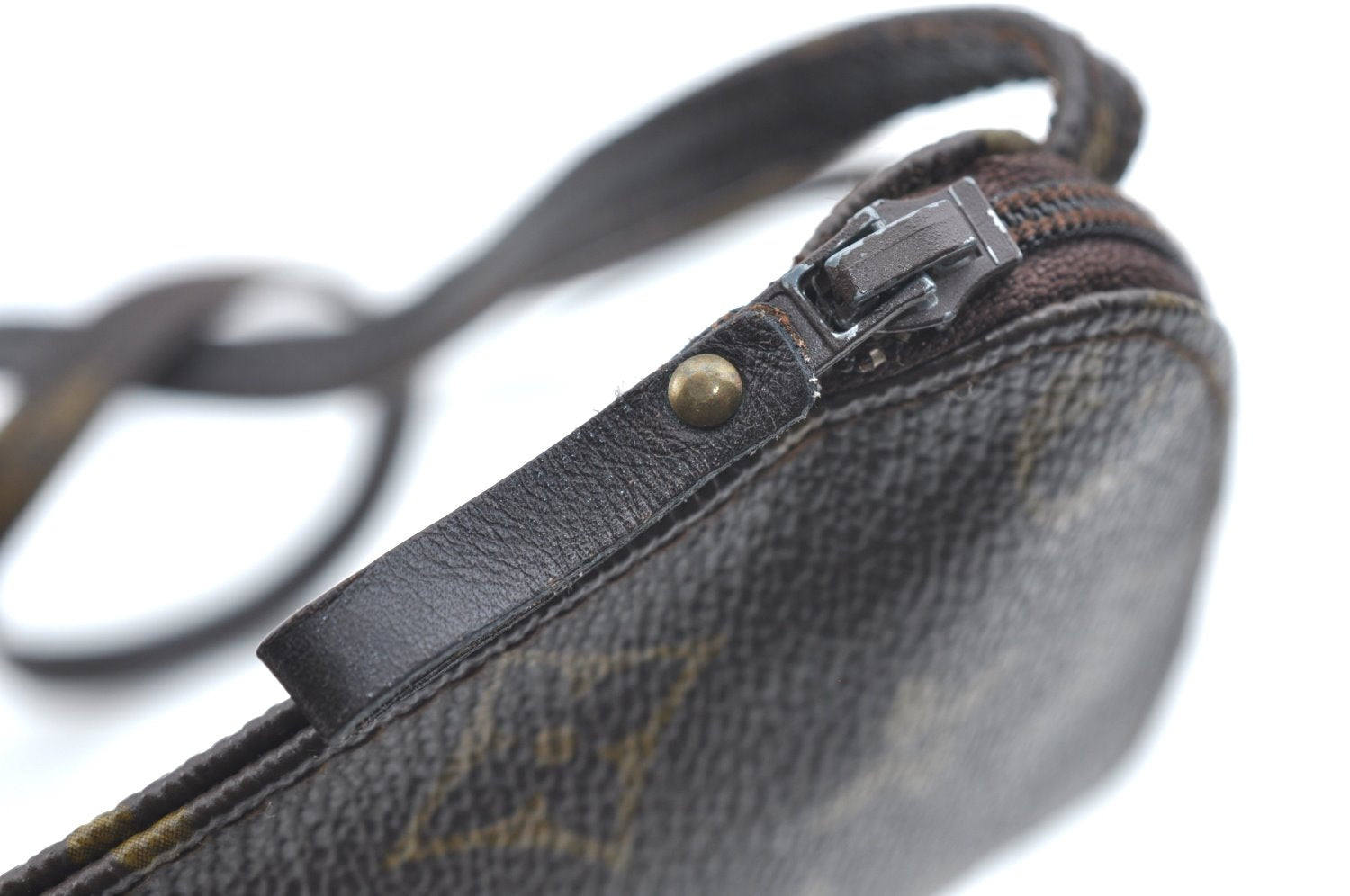 Authentic Louis Vuitton Monogram Pochette Secret M45484 Shoulder Bag Pouch K5835