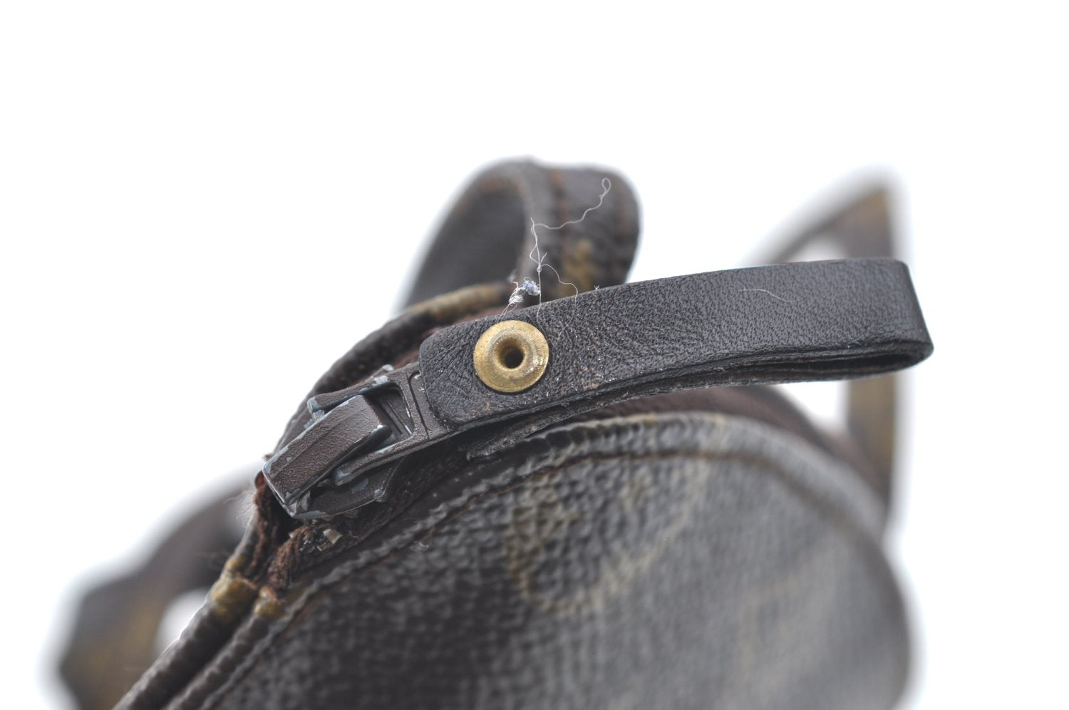 Authentic Louis Vuitton Monogram Pochette Secret M45484 Shoulder Bag Pouch K5835