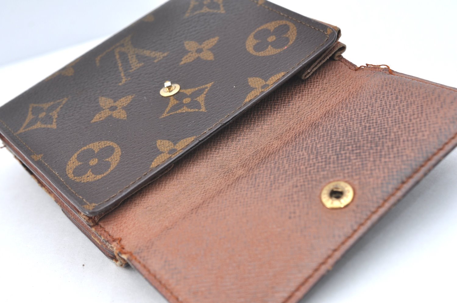 Authentic Louis Vuitton Monogram M61652 Porte Monnaie Billet Carte Credit K5840