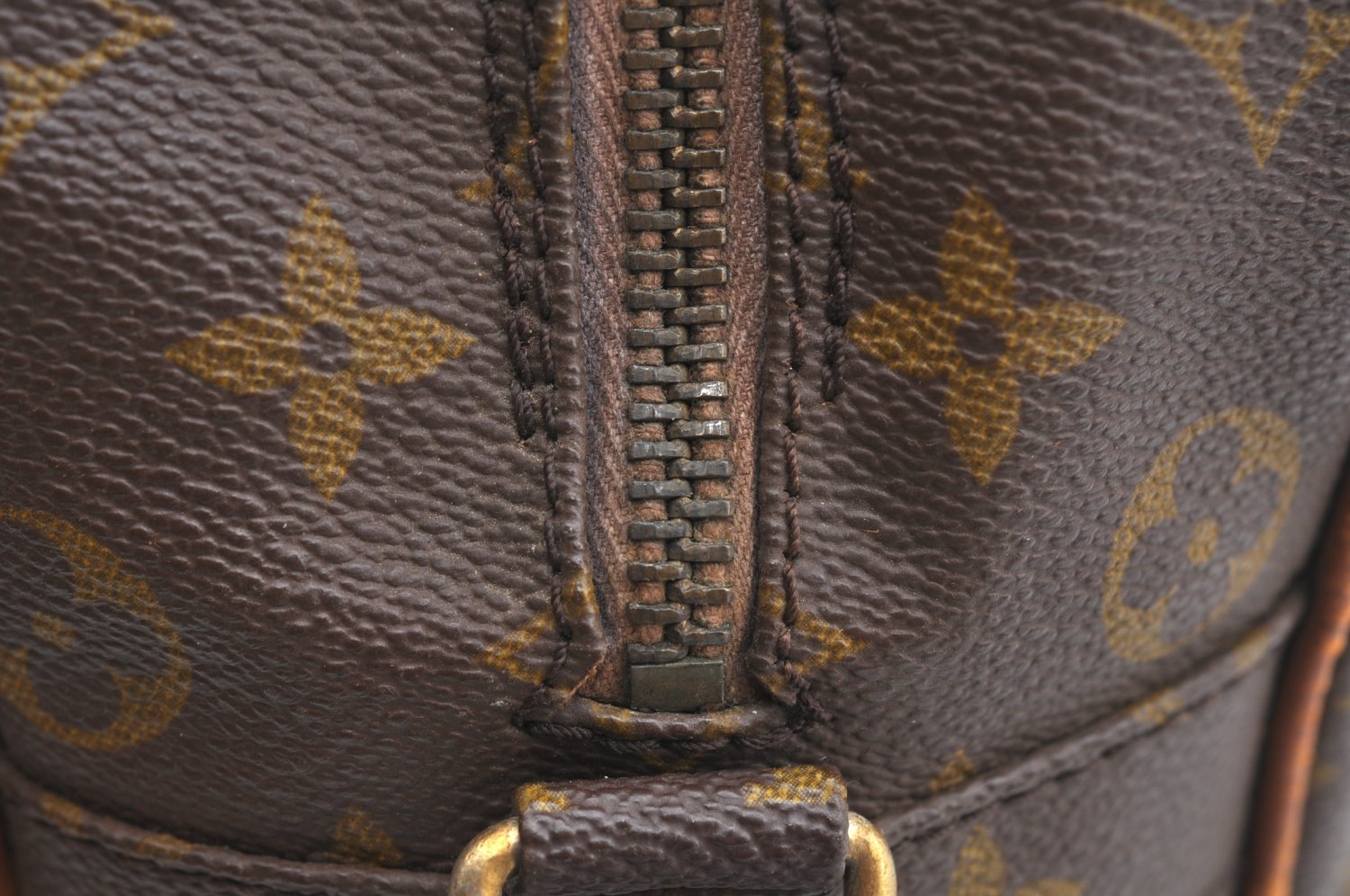 Authentic Louis Vuitton Monogram Nile 34 Shoulder Cross Body Bag Old Model K5842