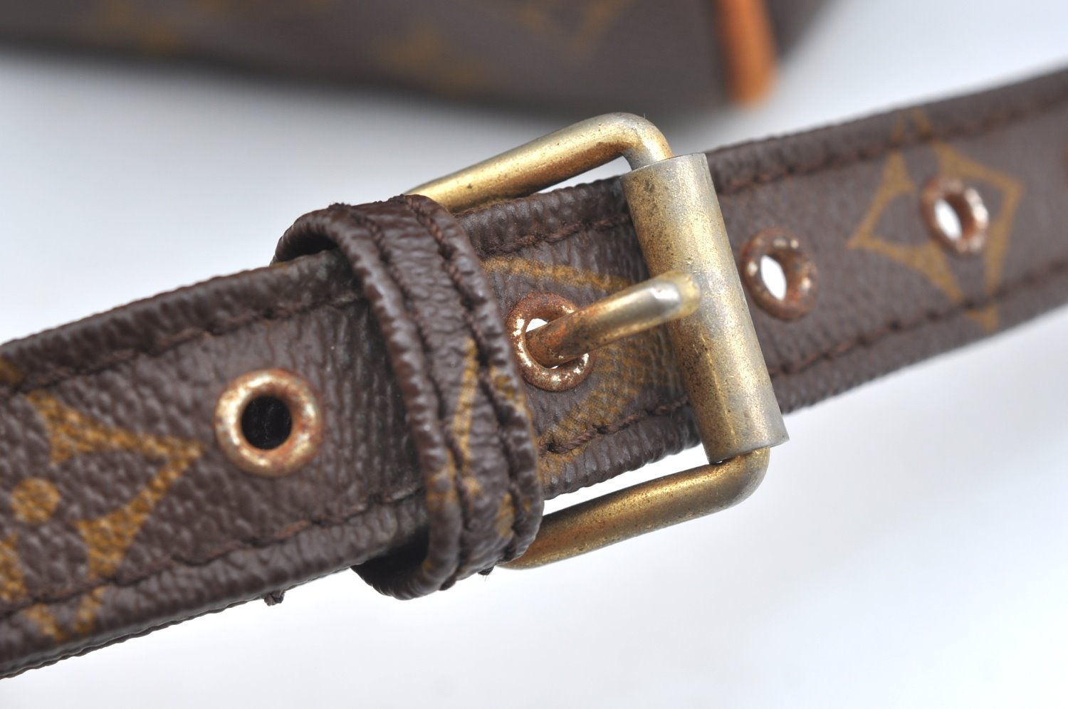 Authentic Louis Vuitton Monogram Nile 34 Shoulder Cross Body Bag Old Model K5842