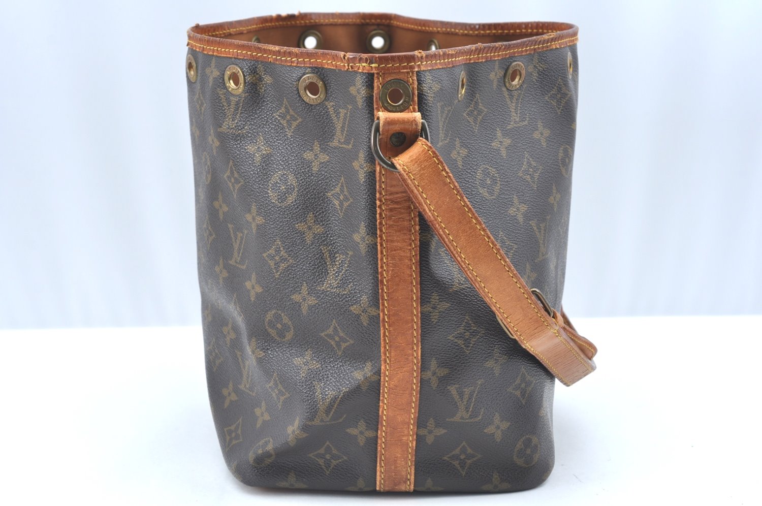 Authentic Louis Vuitton Monogram Petit Noe M42226 Shoulder Drawstring Bag K5845