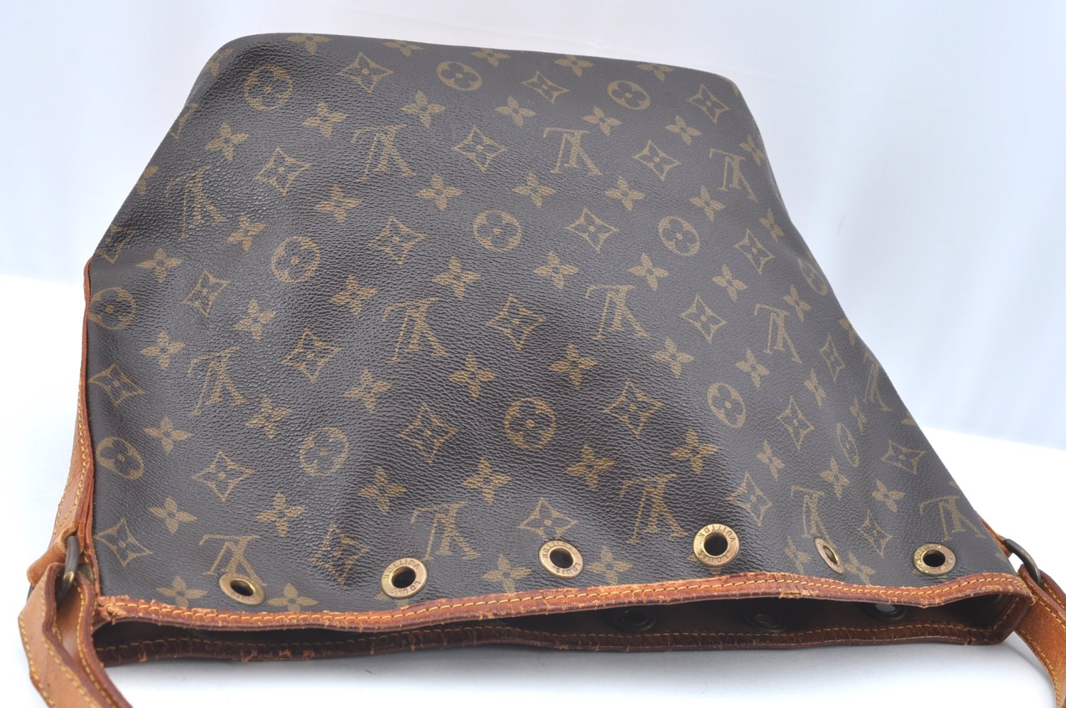 Authentic Louis Vuitton Monogram Petit Noe M42226 Shoulder Drawstring Bag K5845