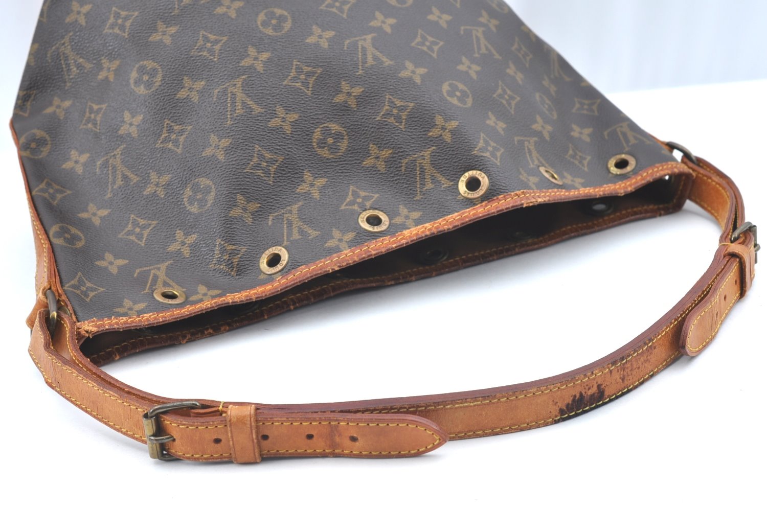 Authentic Louis Vuitton Monogram Petit Noe M42226 Shoulder Drawstring Bag K5845