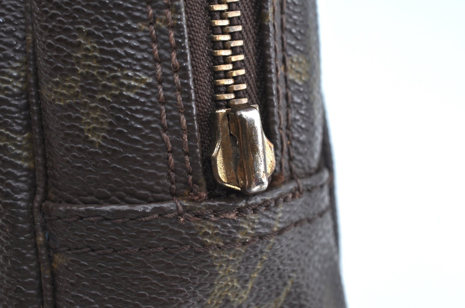 Auth Louis Vuitton Monogram Trousse Toilette 23 Clutch Bag M47524 LV Junk K5846