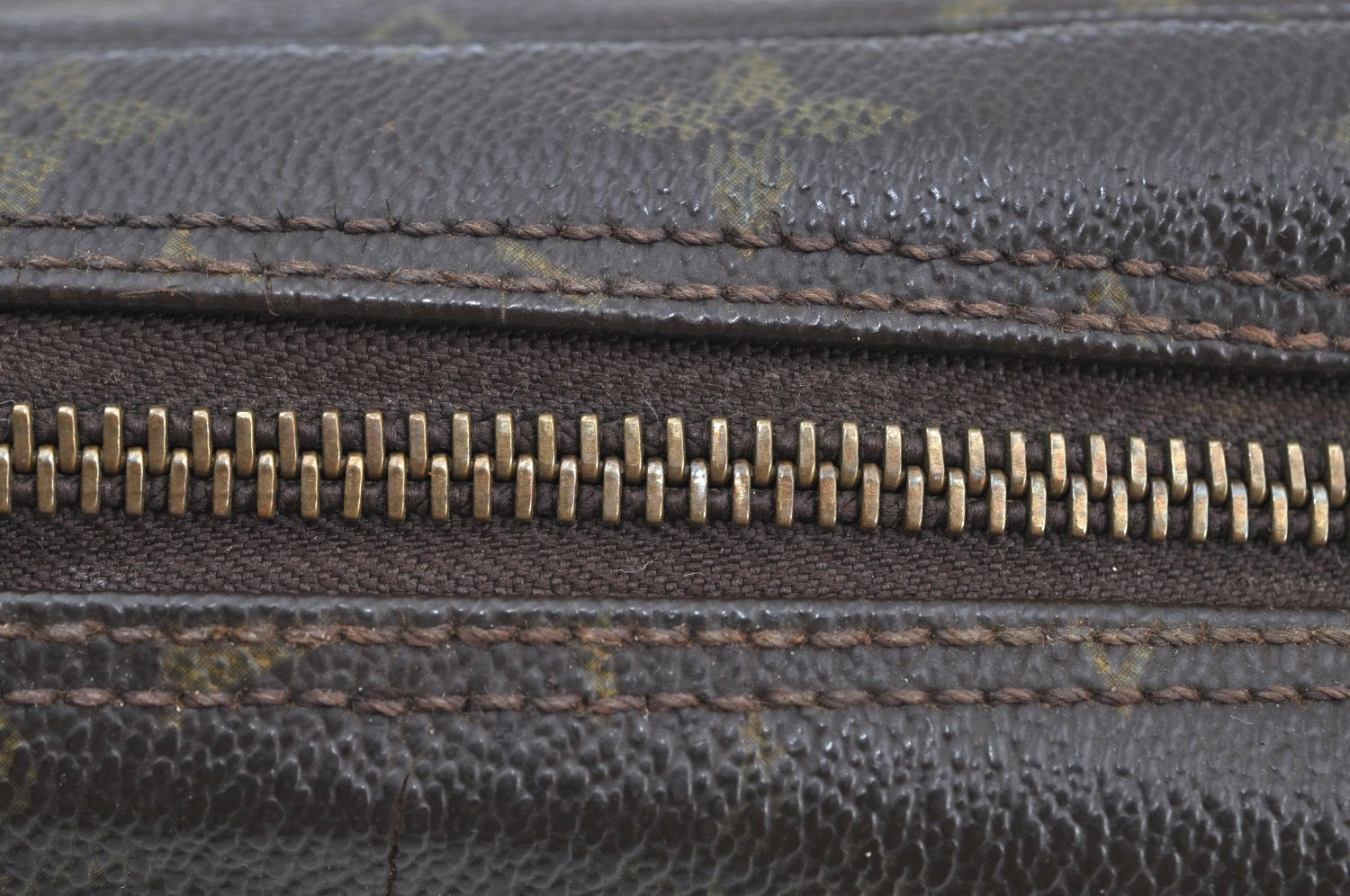 Auth Louis Vuitton Monogram Trousse Toilette 23 Clutch Bag M47524 LV Junk K5846