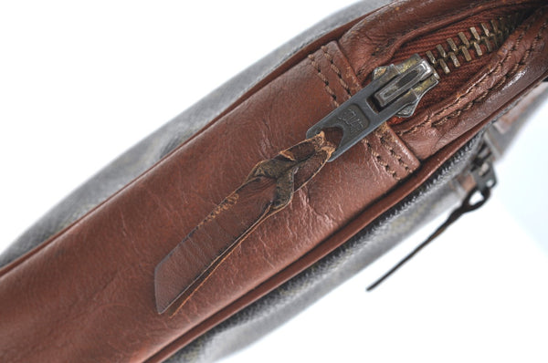 Authentic Louis Vuitton Monogram Pochette Sport Clutch Bag Old Model Junk K5878