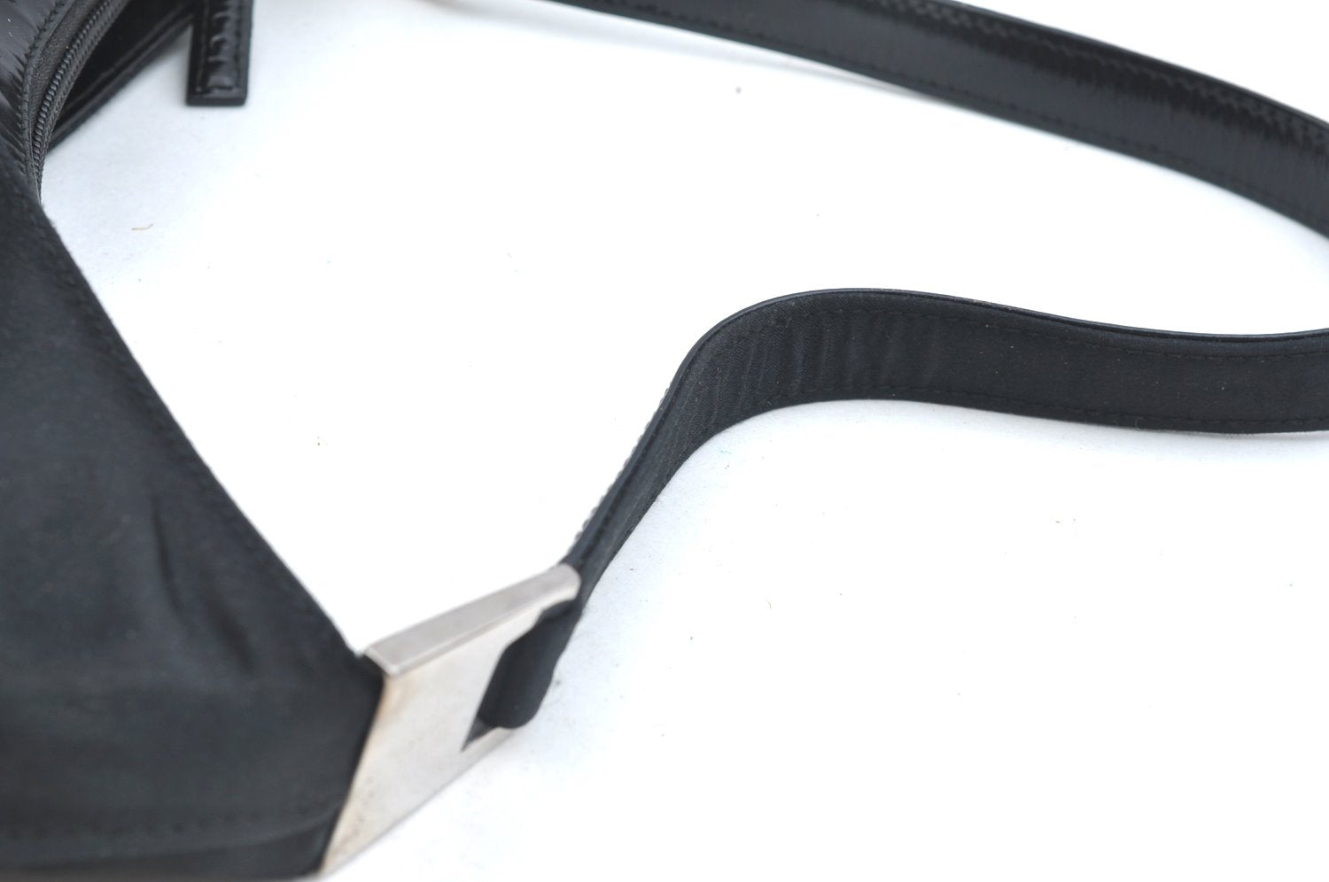 Authentic GUCCI Vintage Shoulder Hand Bag Satin Enamel Black Junk  K5884