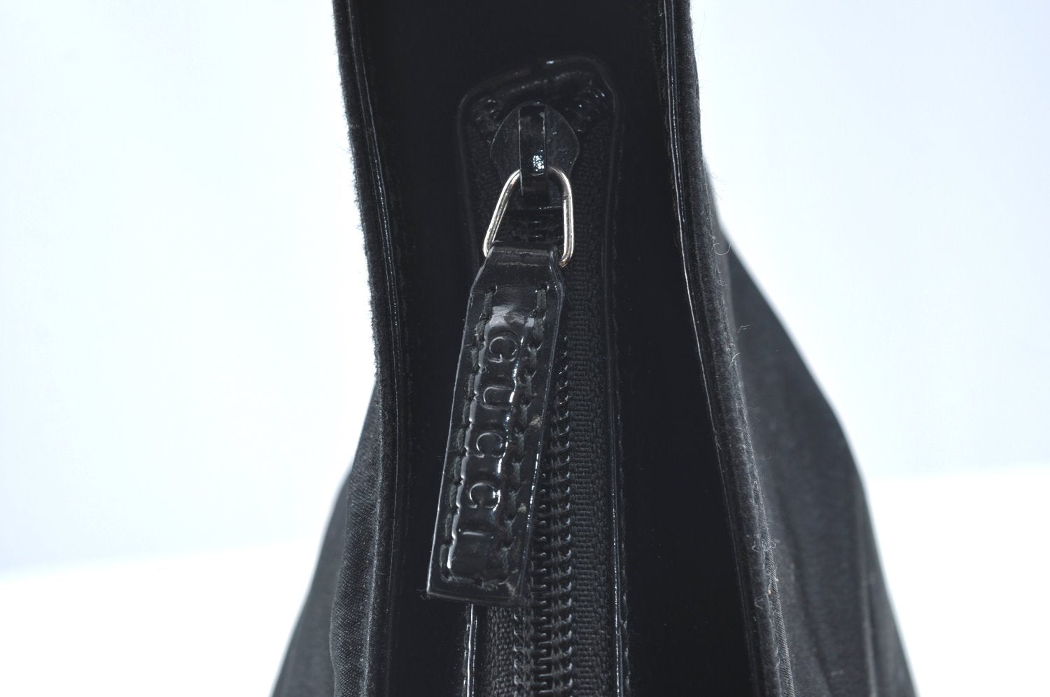 Authentic GUCCI Vintage Shoulder Hand Bag Satin Enamel Black Junk  K5884